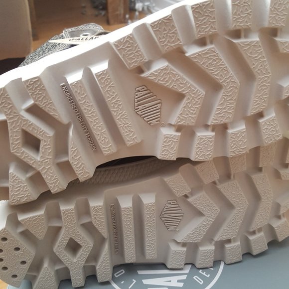 NEW PALLADIUM LEATHER BOOTS  7  NIB - Picture 8 of 8